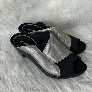 Romika Mokassetta 244 Metallic Silver & Black Peep Toe Mule Sandals 38 US 7-7/5